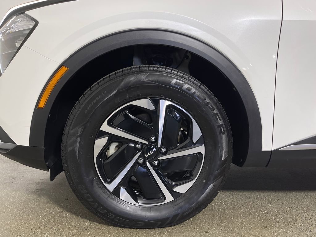 Used 2023 Kia Sportage LX AWD/4WD image 11