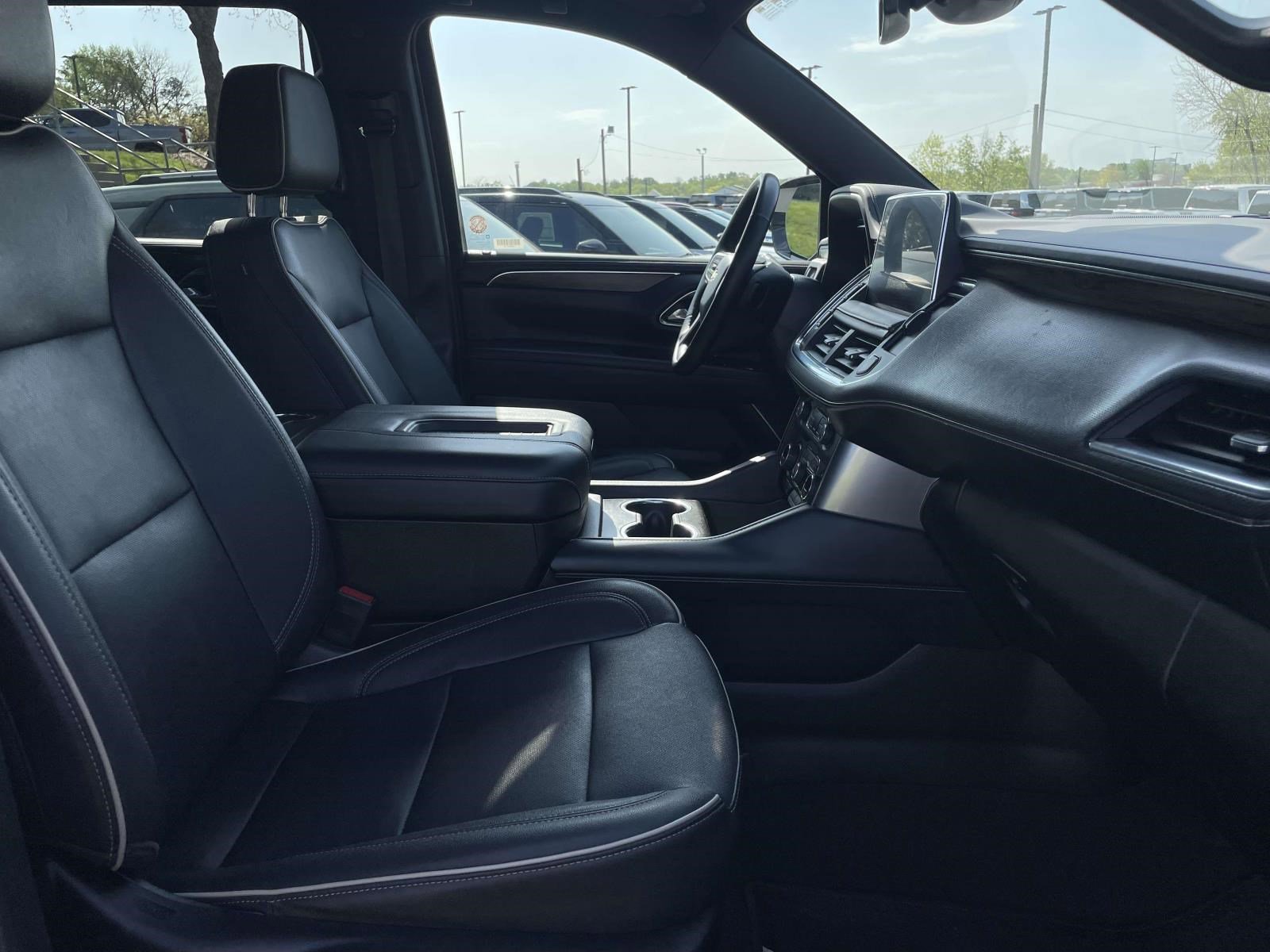 Used 2023 Chevrolet Suburban Premier AWD/4WD image 14
