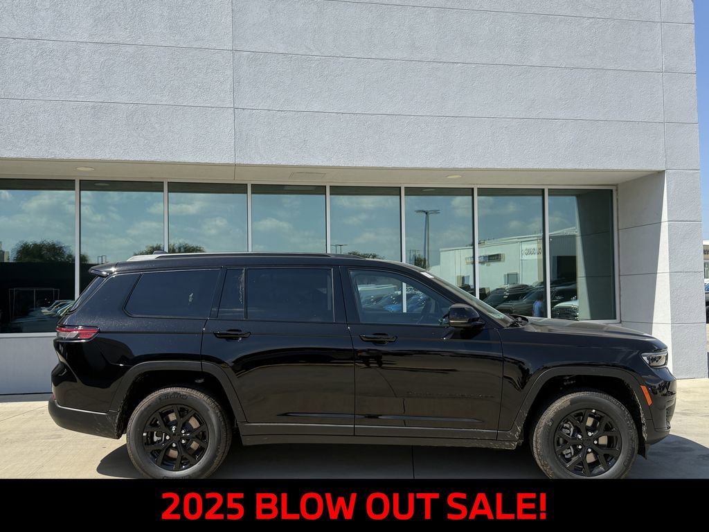New 2025 Jeep Grand Cherokee L Altitude image 3