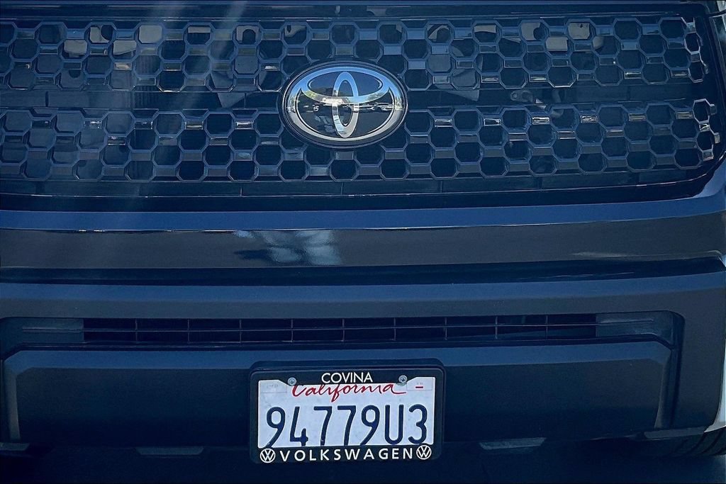 Used 2018 Toyota Tundra SR5 w/ SR5 Upgrade Package RWD image 30