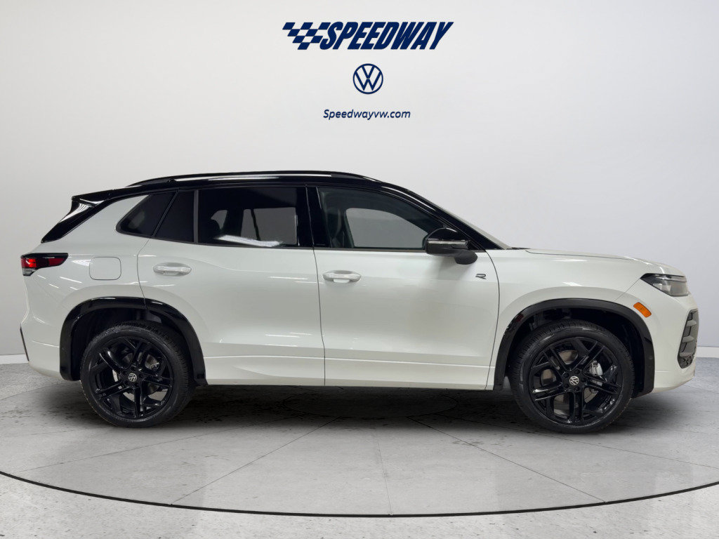 New 2026 Volkswagen Tiguan SE R-Line AWD/4WD image 4