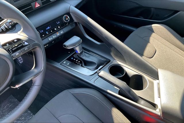 Certified 2025 Hyundai Elantra Sport image 8