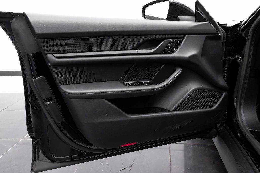 Used 2023 Porsche Taycan w/ Premium Package image 50