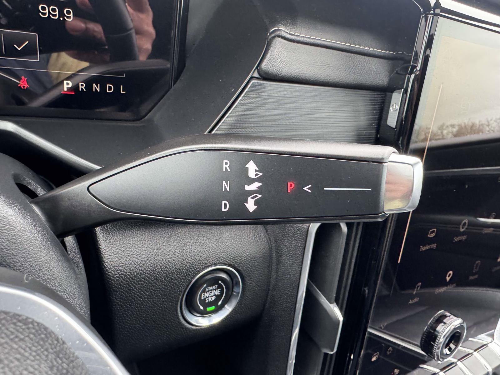 Used 2025 GMC Acadia Elevation w/ Elevation Premium Package image 34