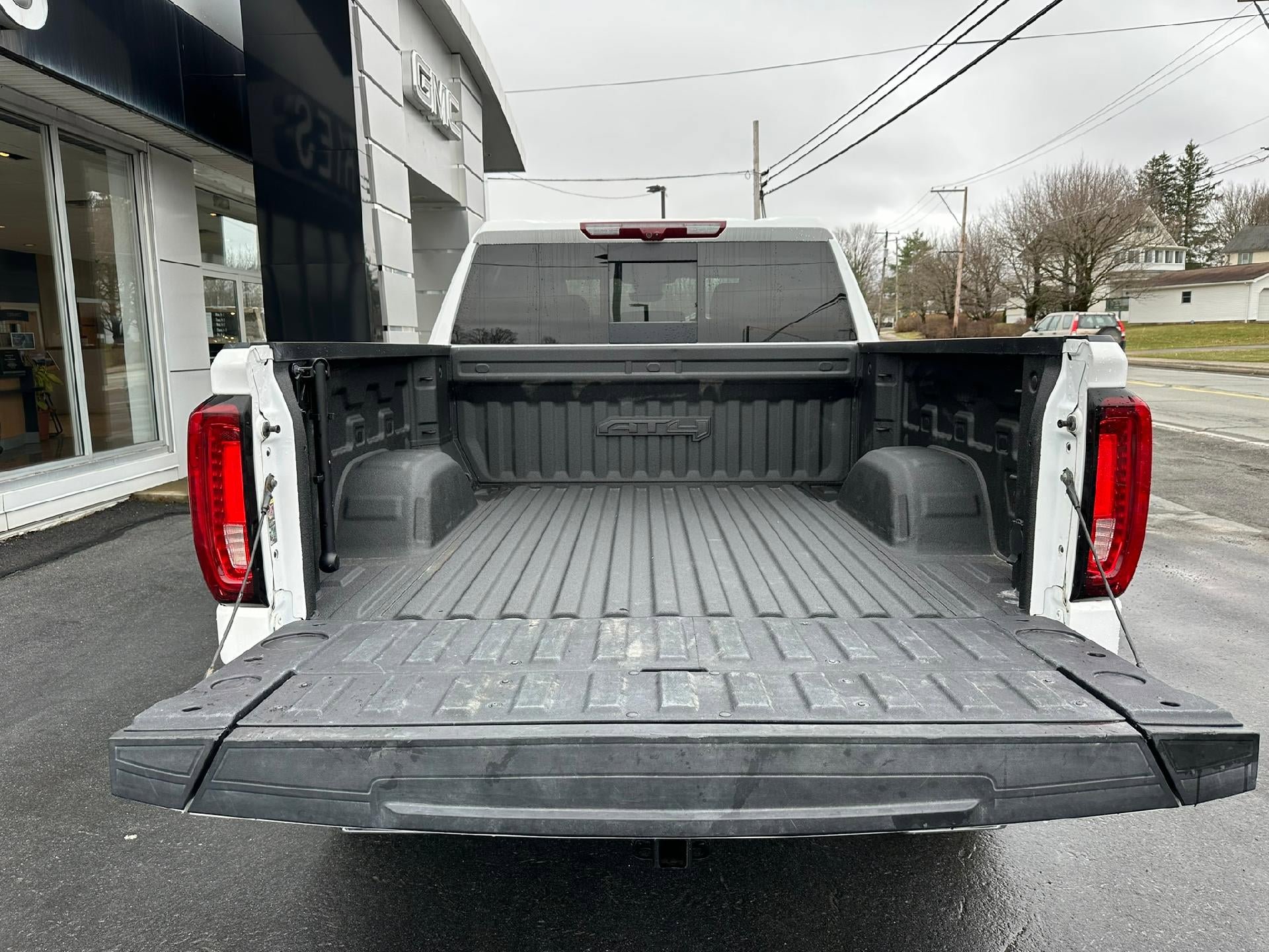 Certified 2023 GMC Sierra 1500 AT4 w/ AT4 Premium Package AWD/4WD image 10
