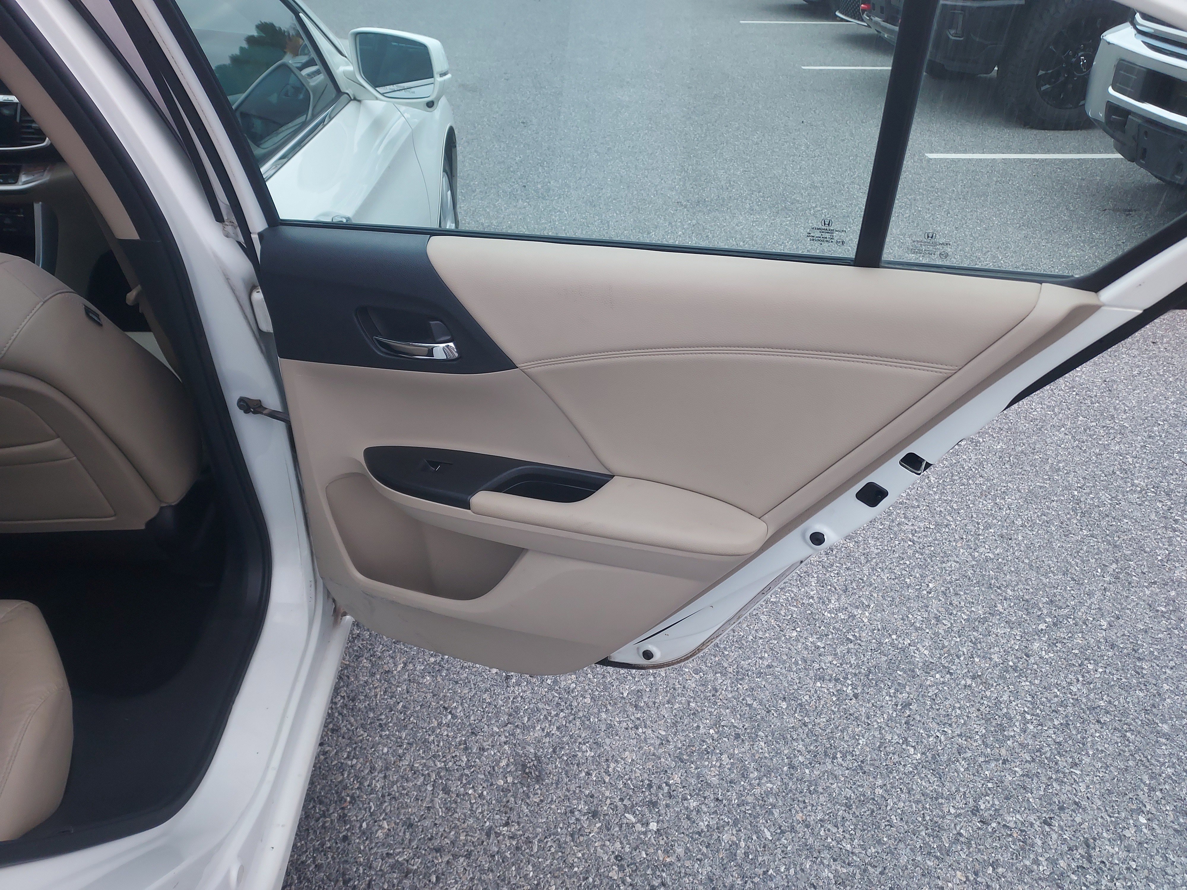 Used 2014 Honda Accord EX-L image 22