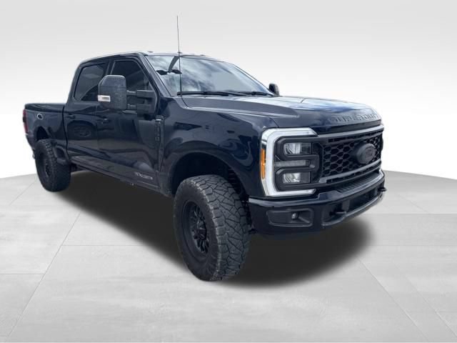 Used 2023 Ford F350 Lariat w/ Sport Appearance Package AWD/4WD image 4