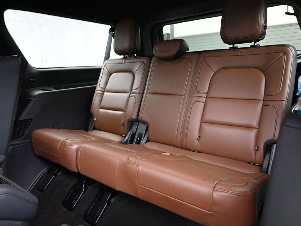 Used 2024 Lincoln Navigator L Reserve w/ Equipment Group 201A image 27
