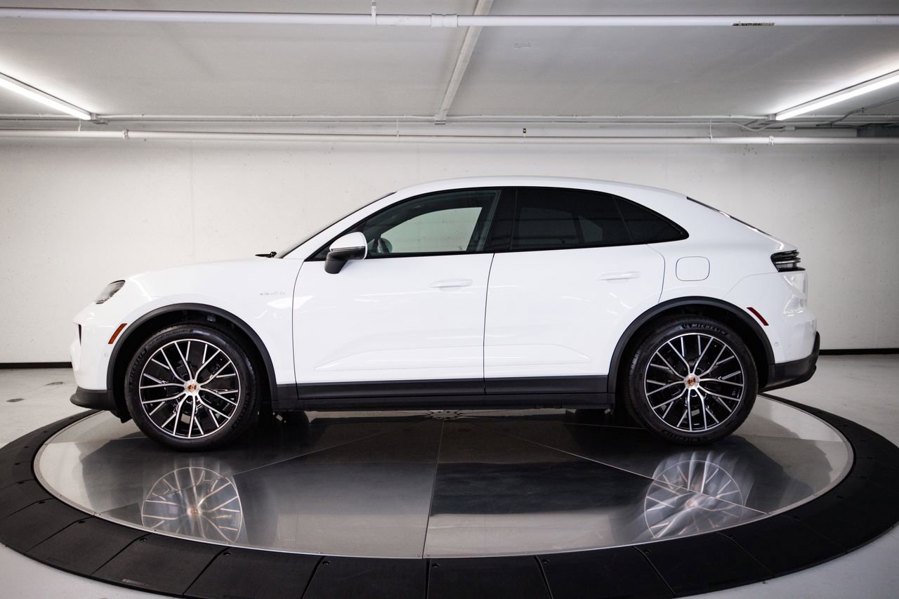 New 2026 Porsche Macan Electric RWD image 2