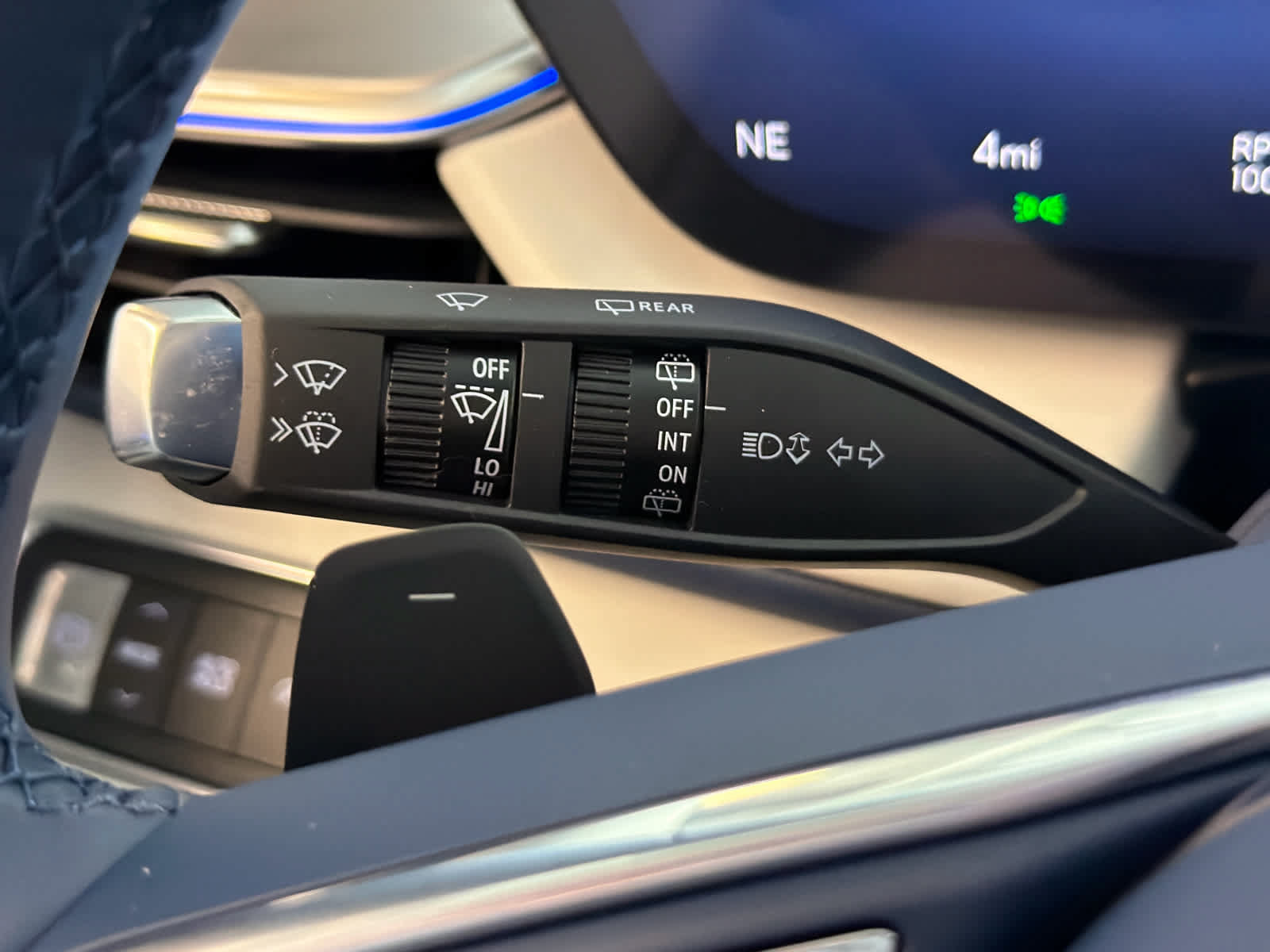 New 2026 Buick Enclave Avenir w/ Super Cruise Package FWD image 44