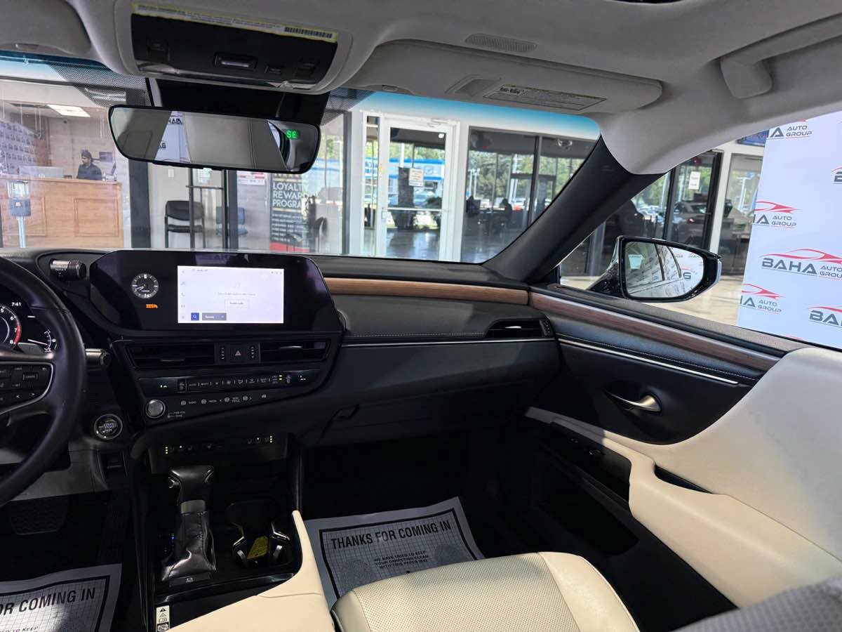Used 2024 Lexus ES 350 w/ Premium Package FWD image 24