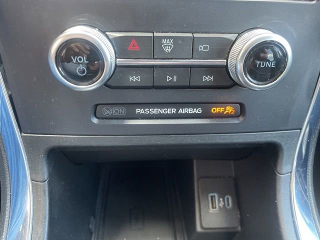 Used 2022 Ford Edge Titanium AWD/4WD image 40