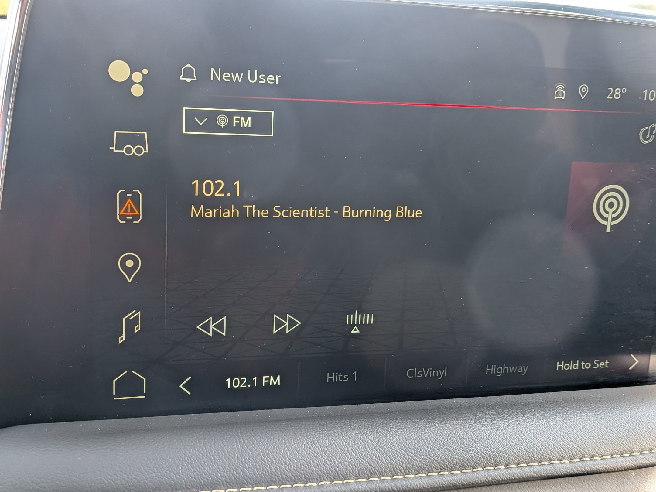 Used 2024 GMC Yukon XL SLT image 27