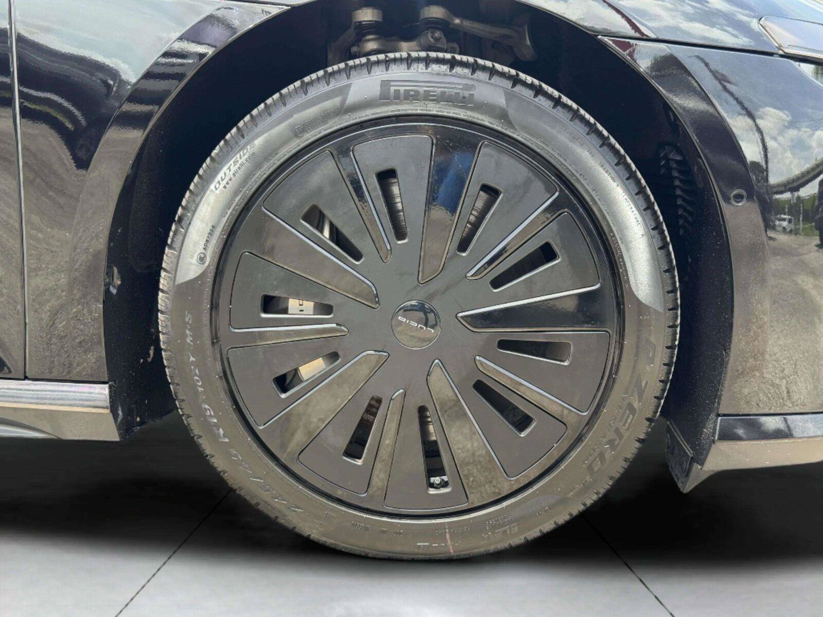 Used 2025 Lucid Air Pure RWD image 74