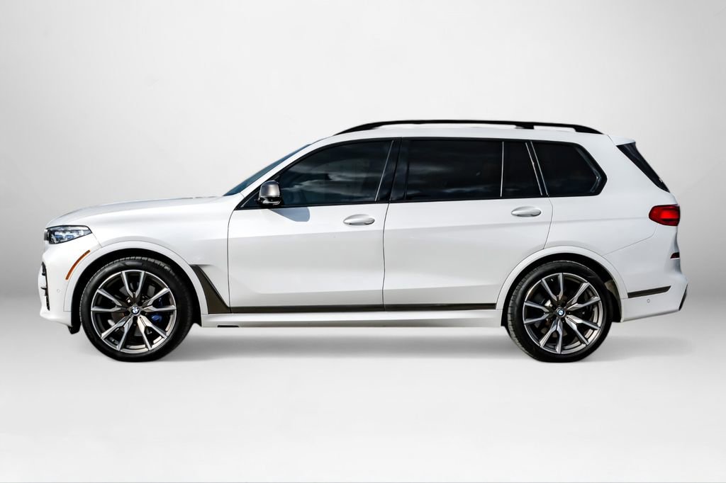 Used 2021 BMW X7 M50i w/ Executive Package image 9