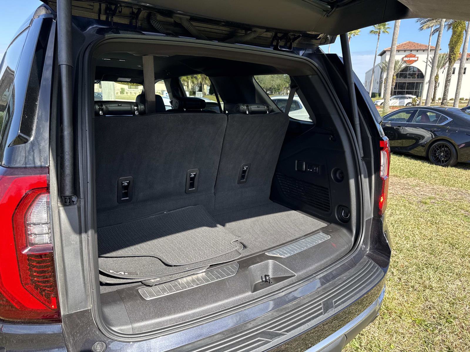 Used 2025 GMC Yukon Denali image 12