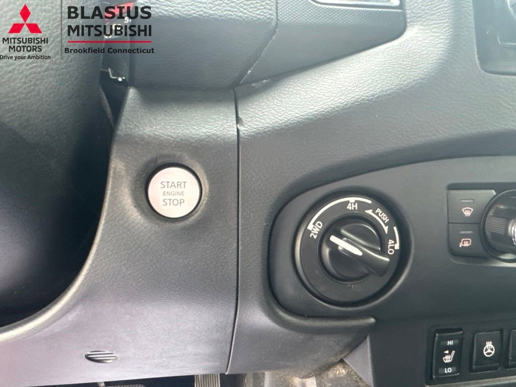 Used 2022 Nissan Frontier PRO-4X AWD/4WD image 26