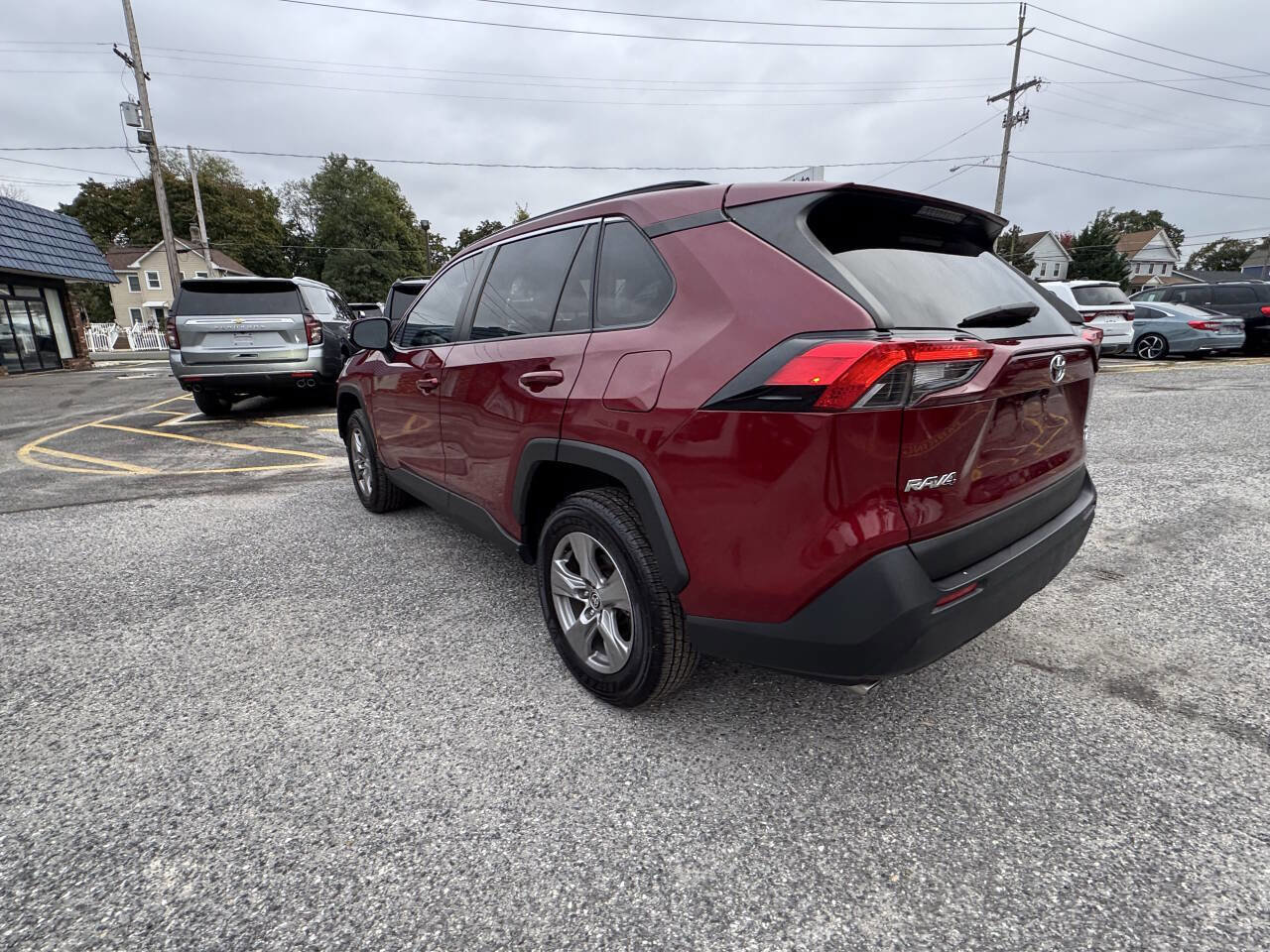 Used 2025 Toyota RAV4 XLE image 19