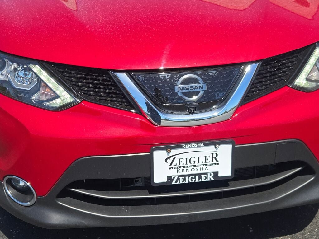 Used 2017 Nissan Rogue Sport SL w/ SL Premium Package AWD/4WD image 5