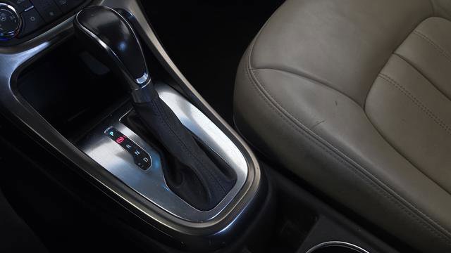 Used 2012 Buick Verano Leather FWD image 19