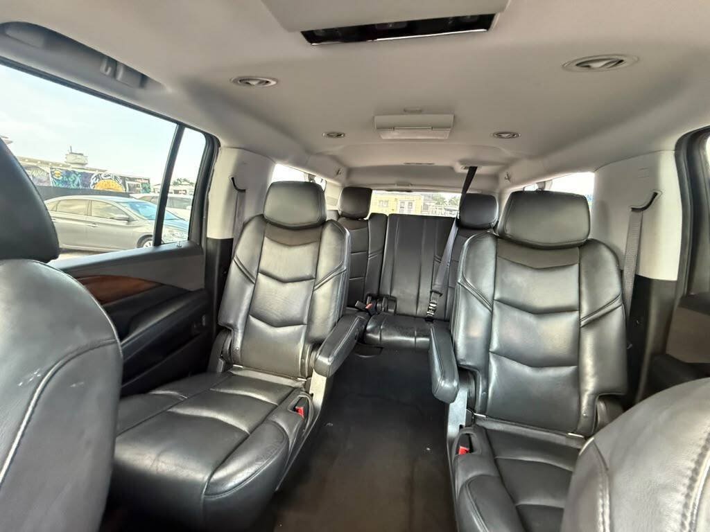 Used 2017 Cadillac Escalade ESV Premium Luxury AWD/4WD image 46