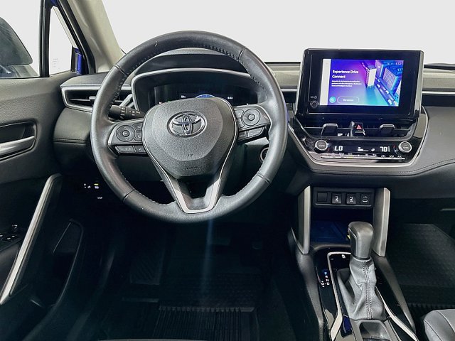 Used 2023 Toyota Corolla Cross XLE w/ Convenience Package AWD/4WD image 23