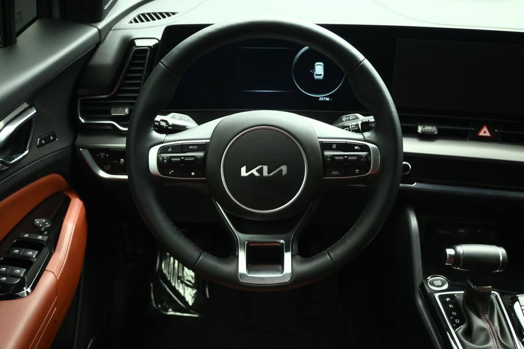 Certified 2025 Kia Sportage SX AWD/4WD image 12