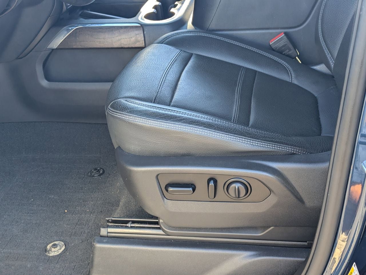 Used 2021 GMC Sierra 1500 Denali AWD/4WD image 19