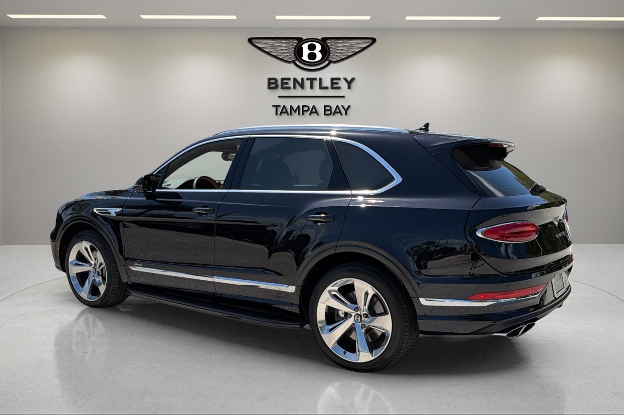 Used 2025 Bentley Bentayga AWD/4WD image 3