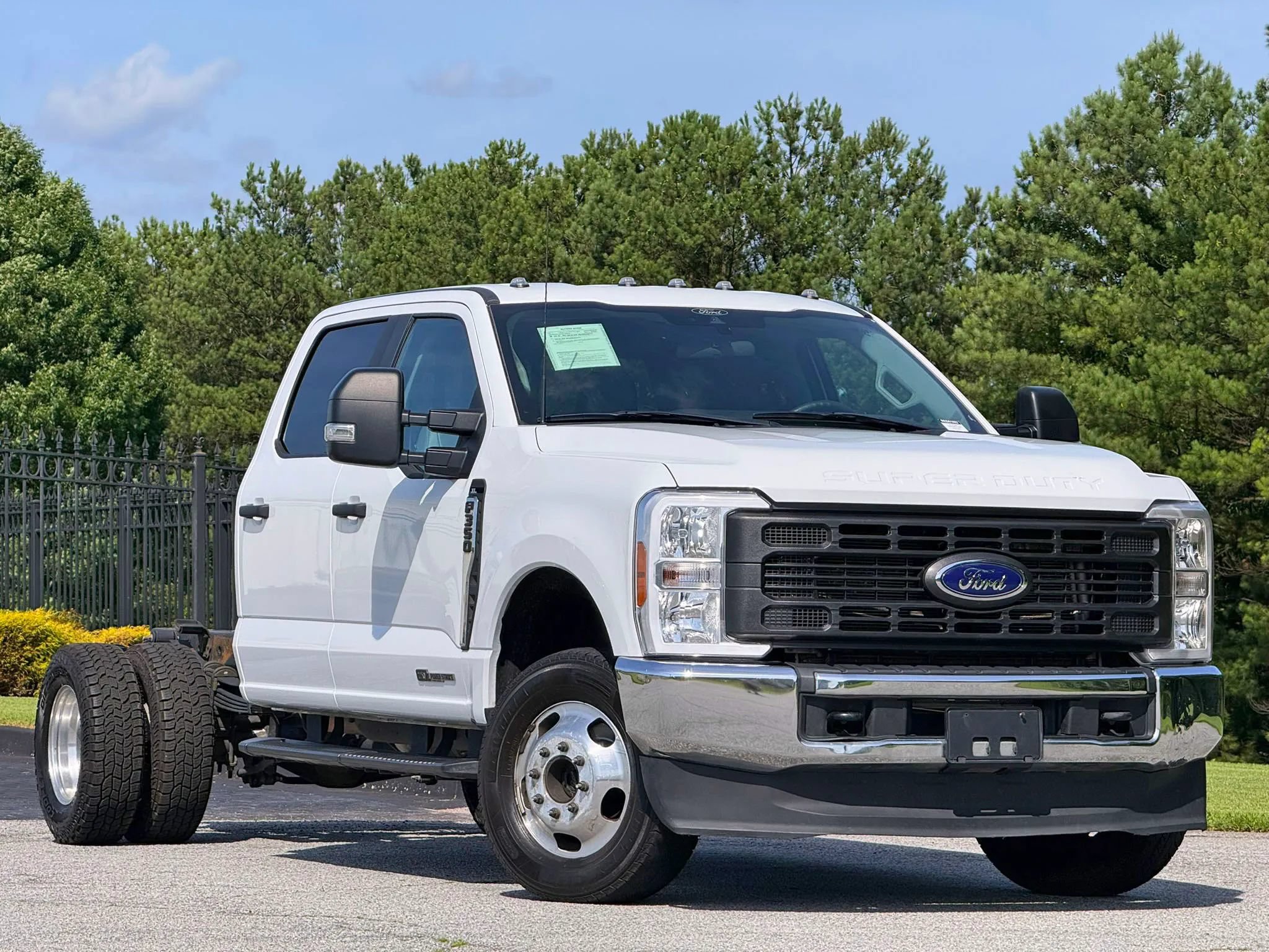 Used 2024 Ford F350 XL w/ XL Chrome Package AWD/4WD image 4