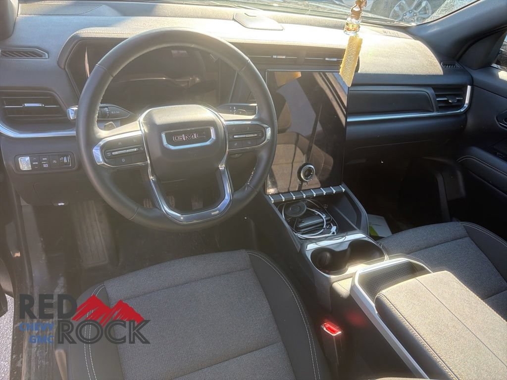 Used 2025 GMC Terrain Elevation AWD/4WD image 3