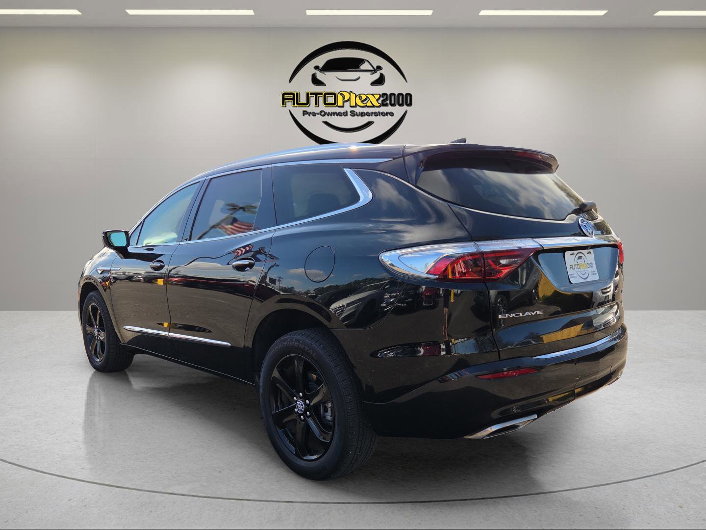 Used 2024 Buick Enclave Essence w/ Sport Touring Edition image 5
