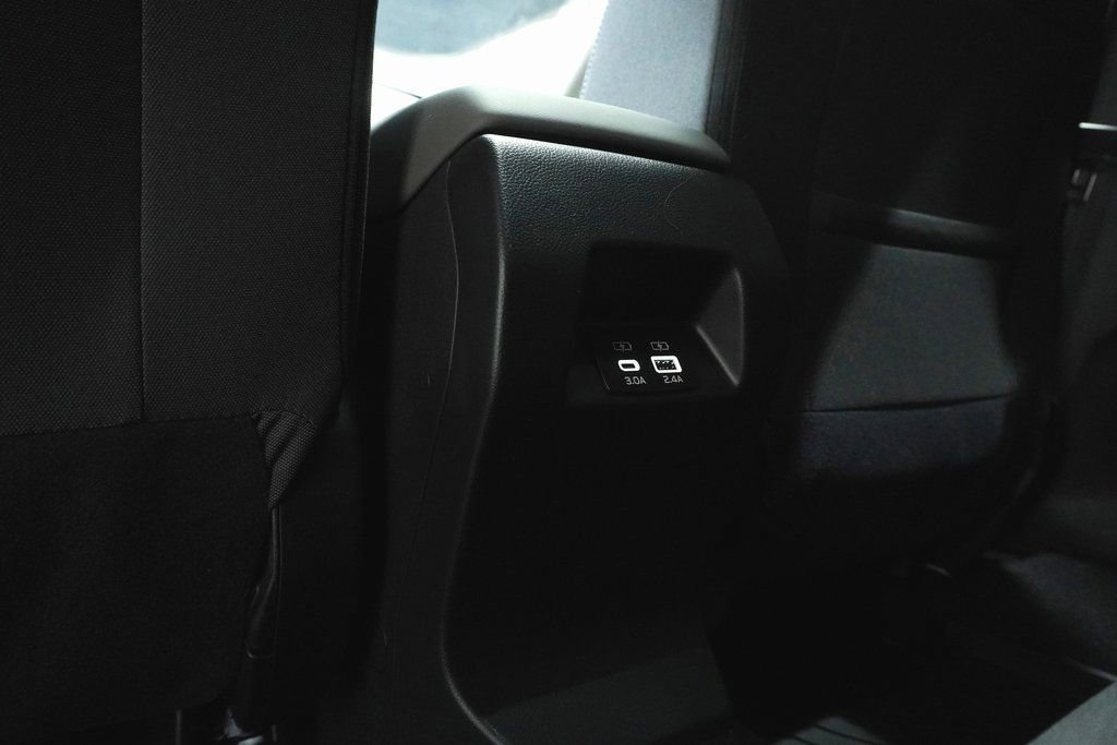 Used 2025 Subaru Crosstrek 2.0i Premium image 13