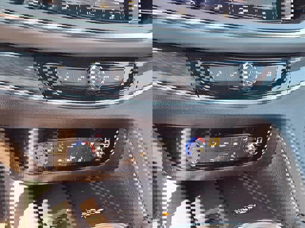 Used 2023 Buick Enclave Essence w/ Experience Buick Package image 19