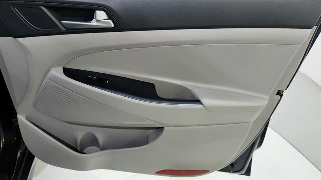 Used 2019 Hyundai Tucson SE image 24