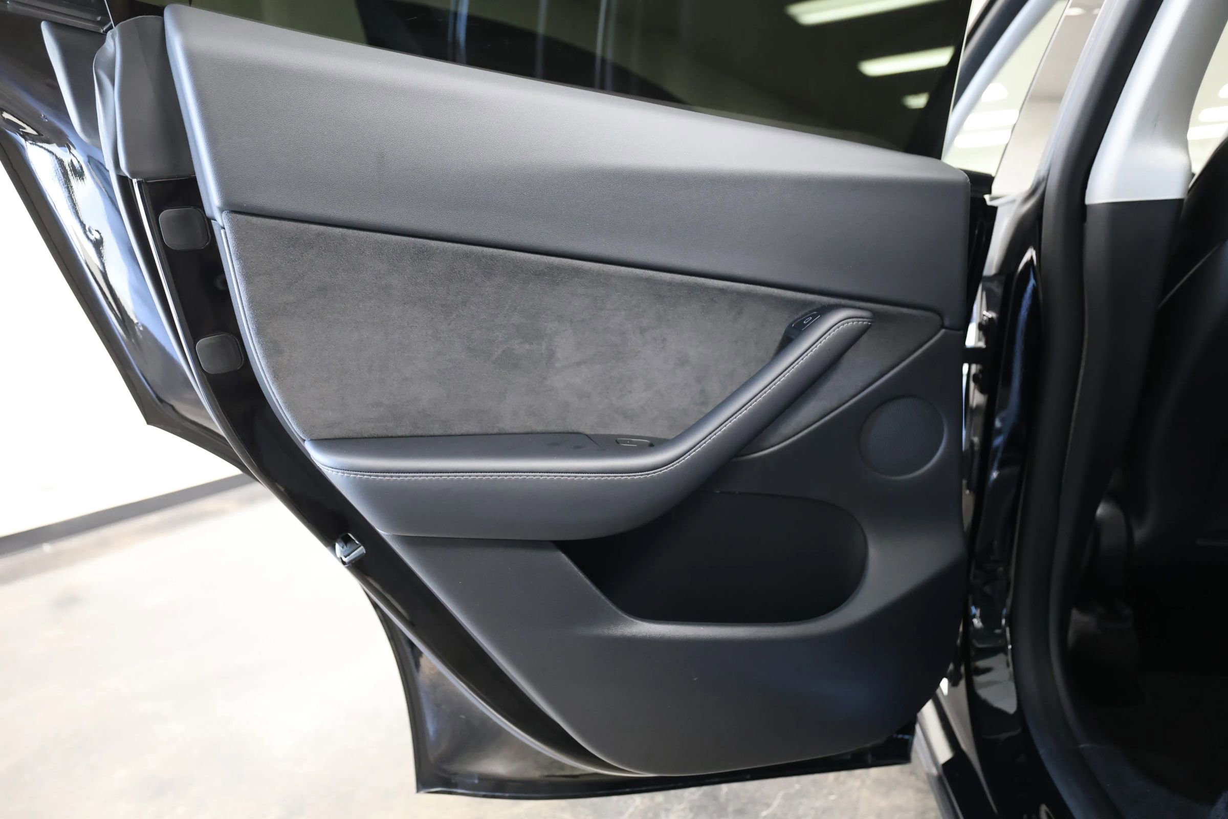 Used 2021 Tesla Model Y Long Range image 47