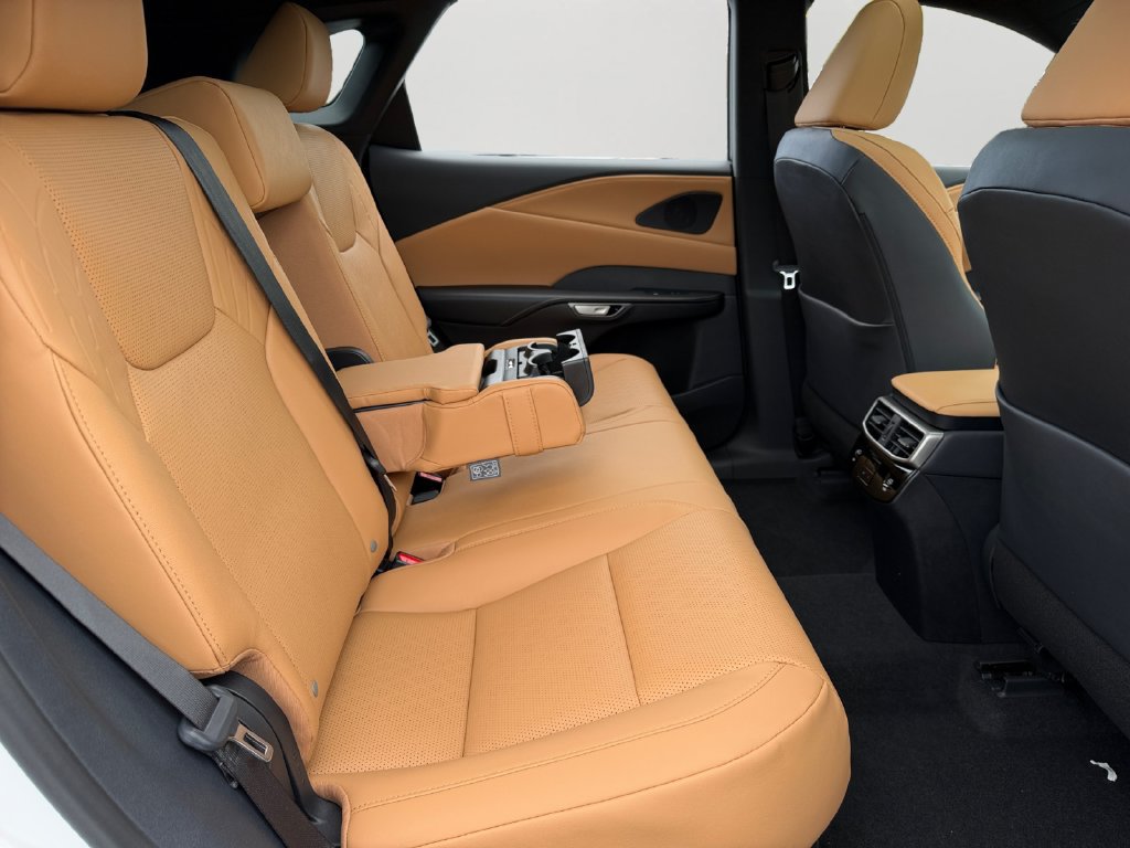 New 2026 Lexus RX 350h AWD/4WD image 6