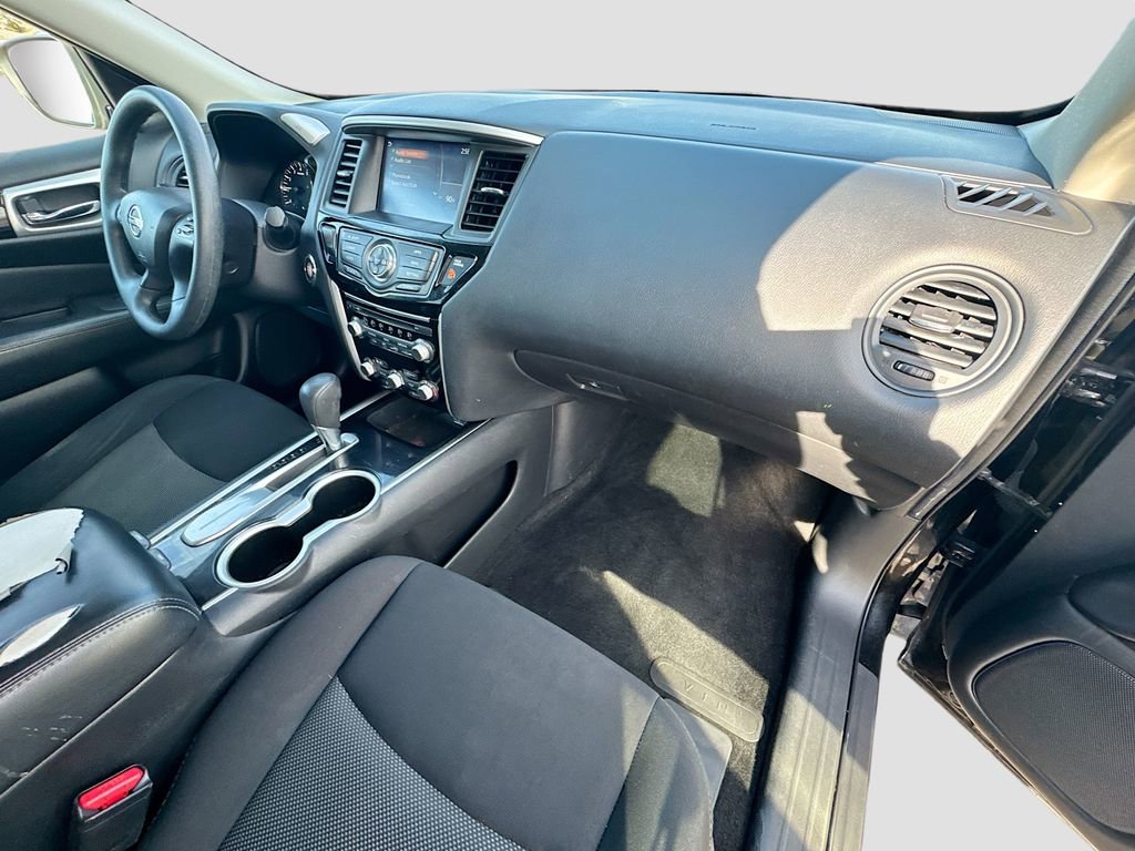 Used 2020 Nissan Pathfinder S image 28