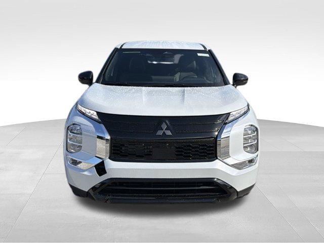 New 2026 Mitsubishi Outlander LE FWD image 8