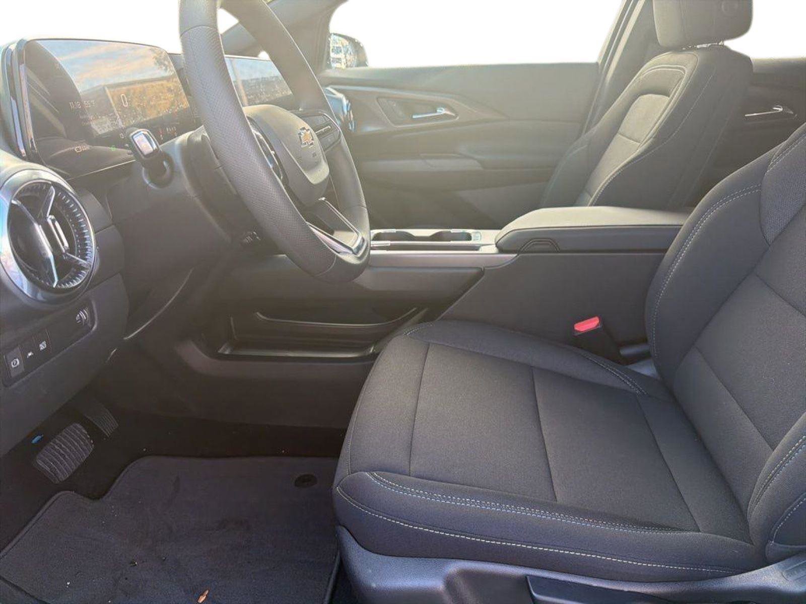 New 2026 Chevrolet Equinox EV LT FWD image 9