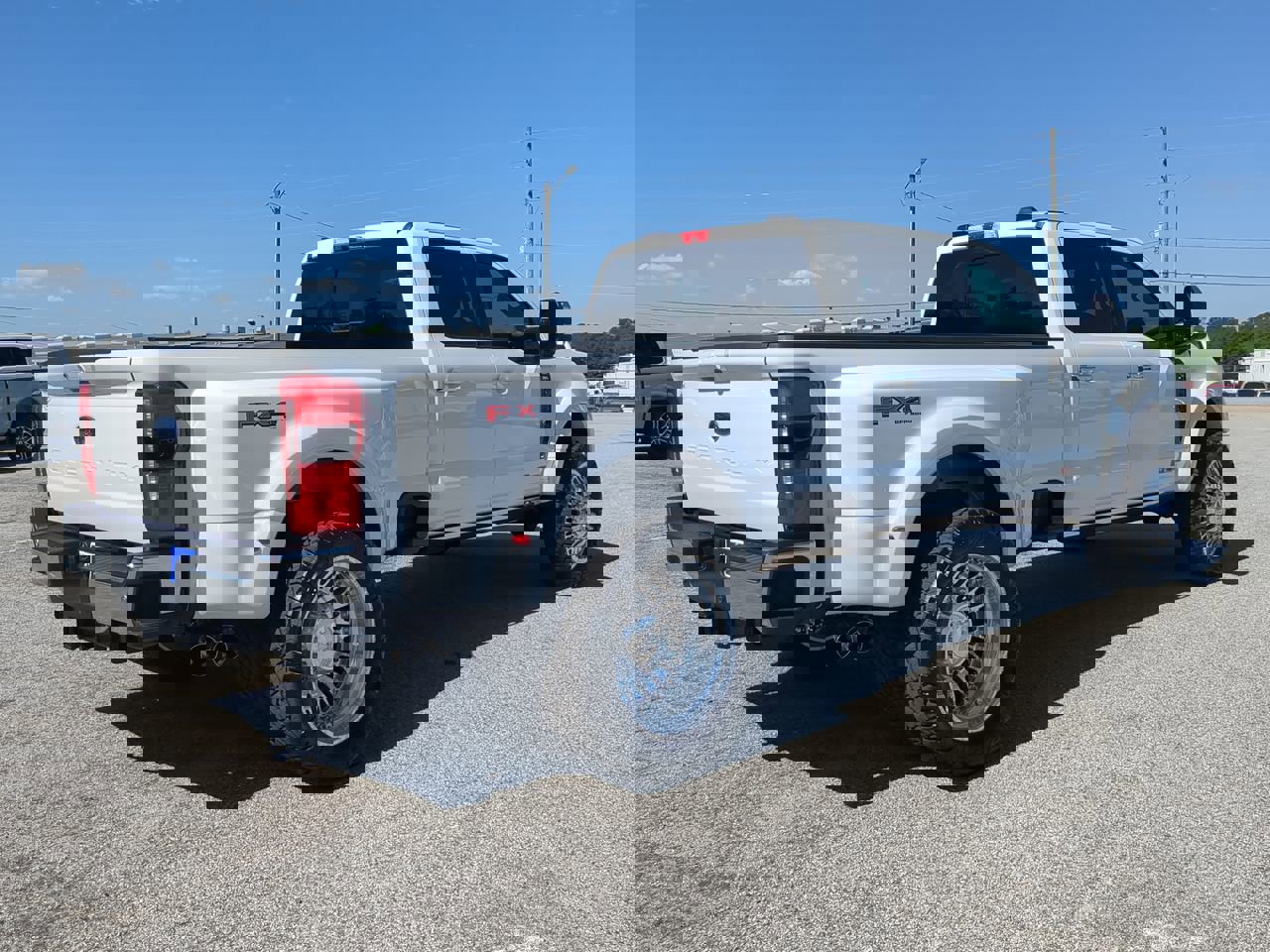 Used 2025 Ford F450 Lariat w/ Lariat Ultimate Package AWD/4WD image 3