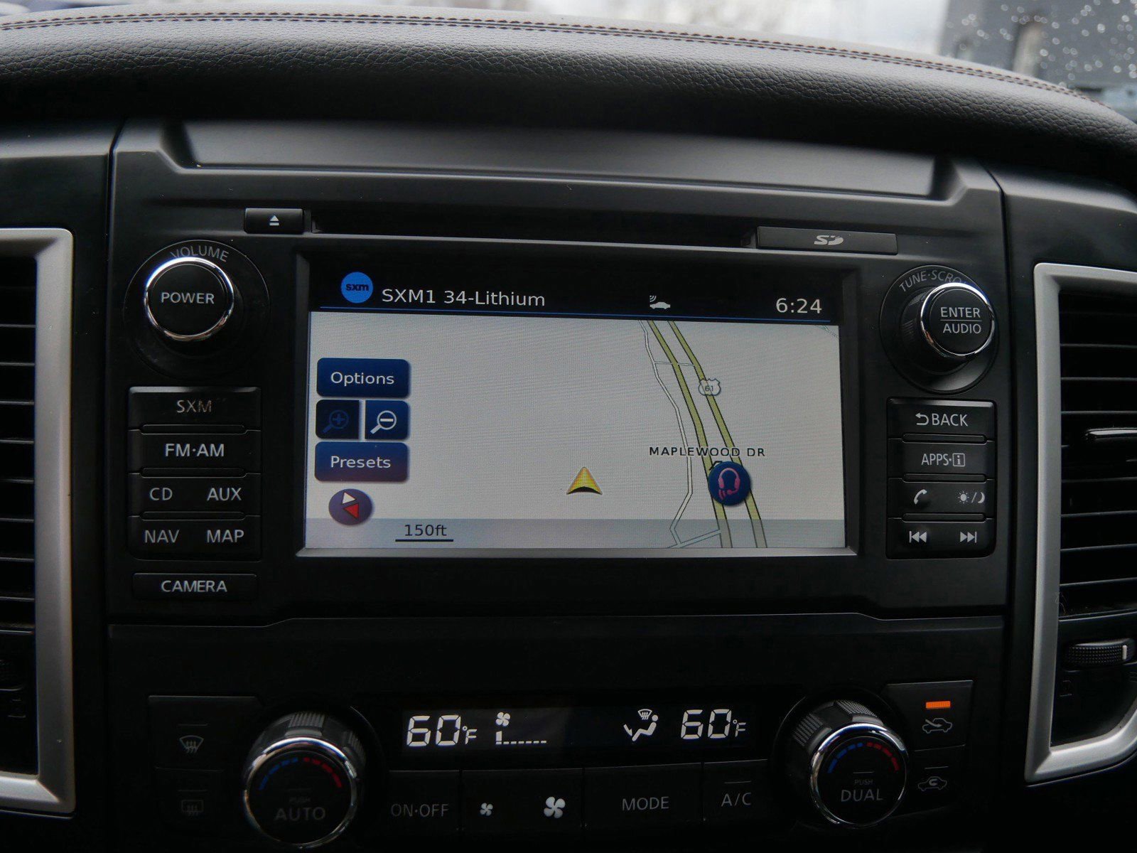 Used 2018 Nissan Titan SL w/ Midnight Edition image 19