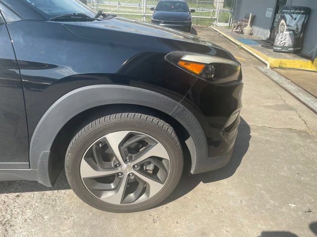 Used 2016 Hyundai Tucson Limited w/ Option Group 03 AWD/4WD image 9