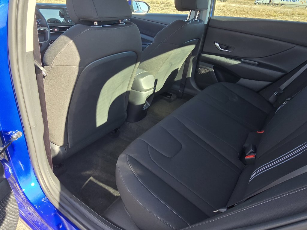 New 2026 Hyundai Elantra Blue image 15