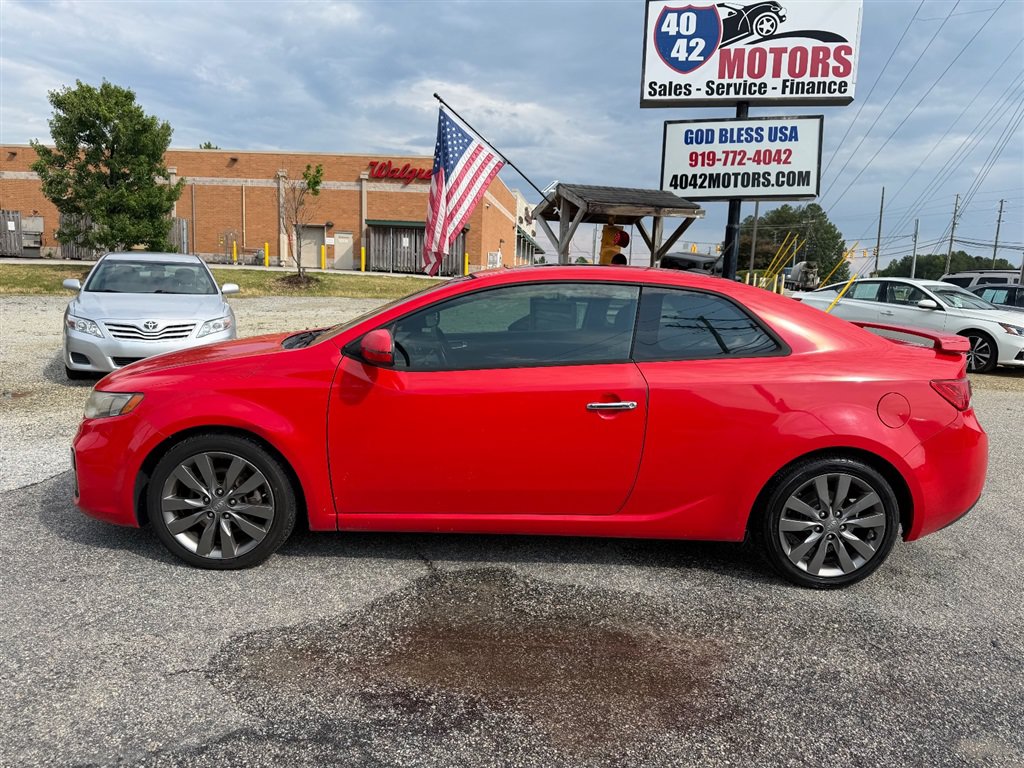 Used 2013 Kia Forte Koup SX w/ Tech Pkg FWD image 2