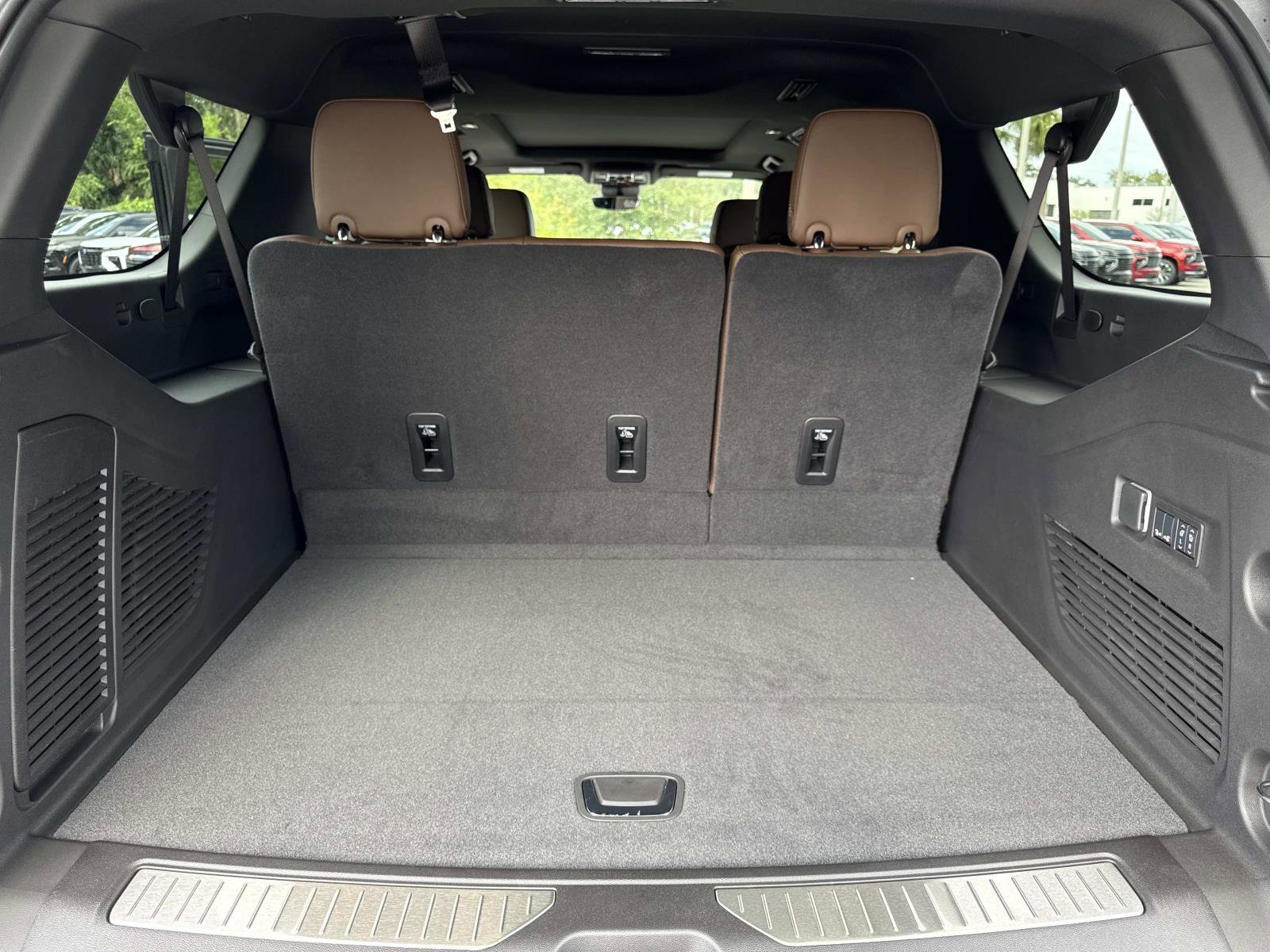 New 2026 Chevrolet Suburban High Country w/ Sun And Tow Package image 33