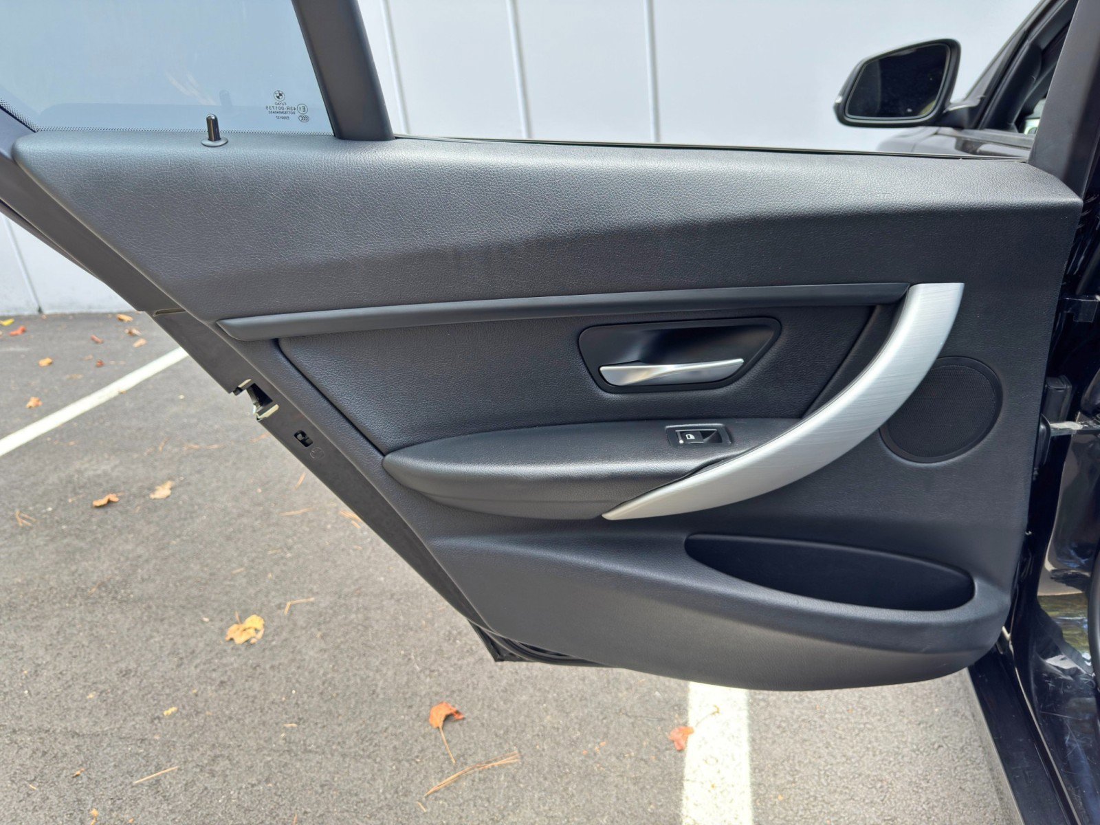 Used 2017 BMW 320i xDrive Sedan image 38