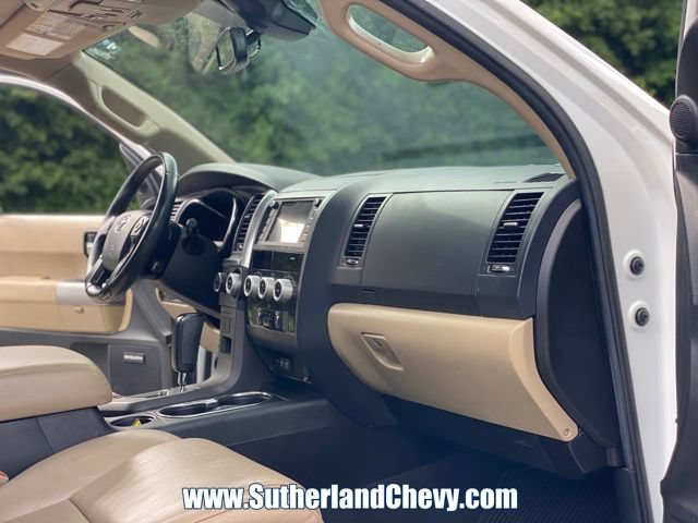 Used 2020 Toyota Sequoia Limited AWD/4WD image 18
