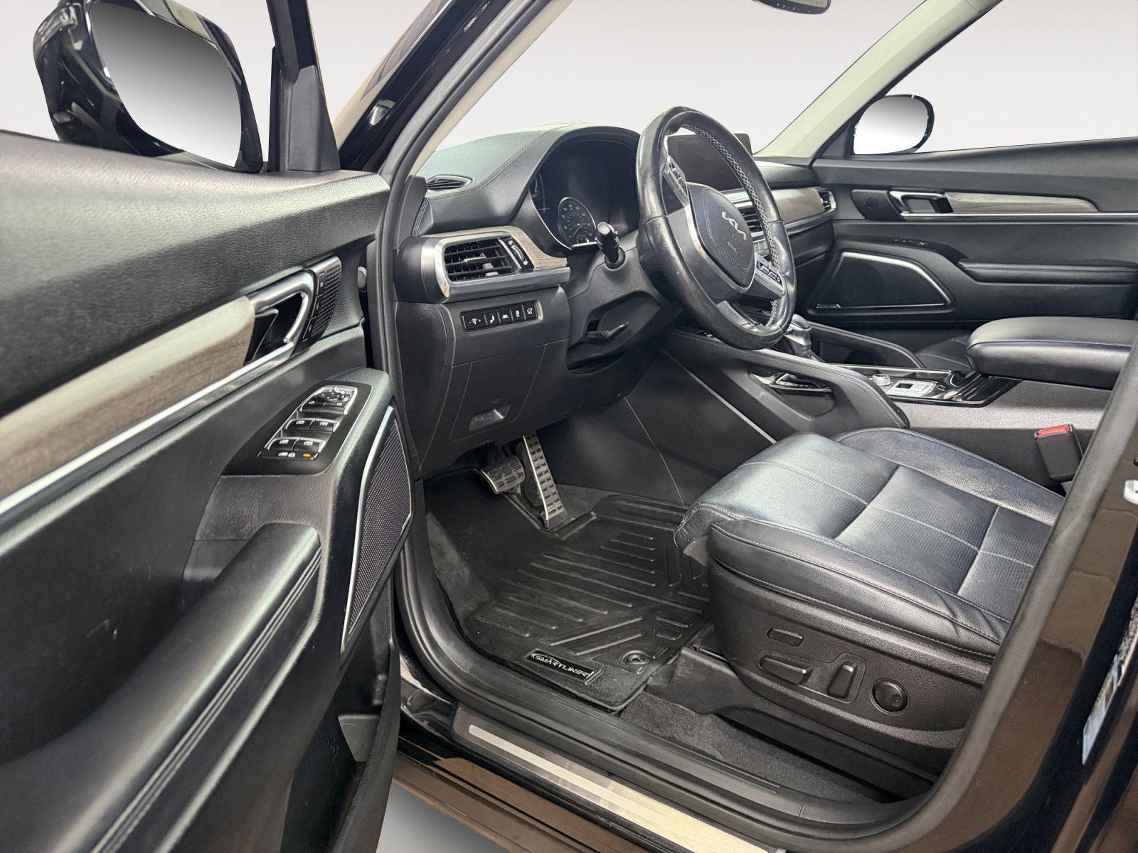 Used 2022 Kia Telluride SX w/ Nightfall Edition Package image 1