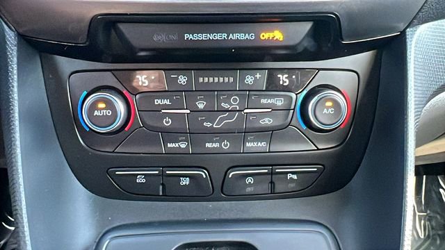 Used 2022 Ford Transit Connect XLT image 26